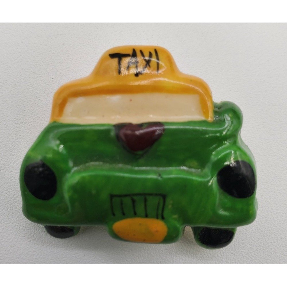 Vtg‎ Plastic Taxi Cab Brooch Pin